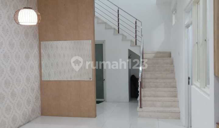 Rumah Royal Residence Dekat Pakuwon Mall, Dekat Kampus Unesa Lidah
