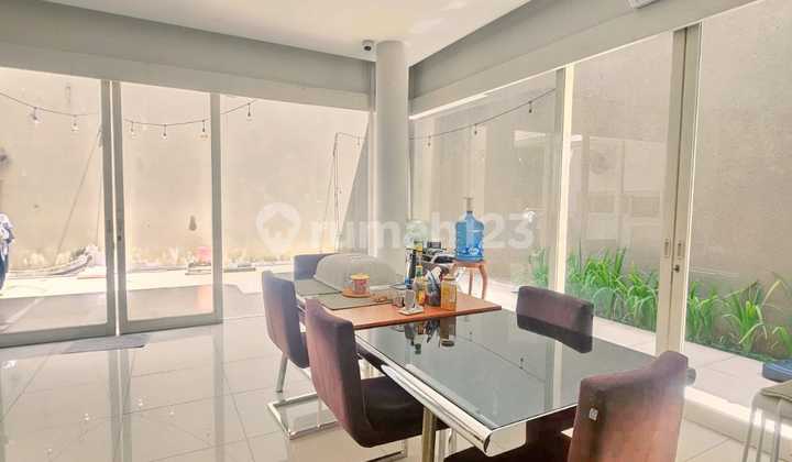 Dian Istana House Near Graha Famili, Near Loop, Near Unesa Lidah Campus