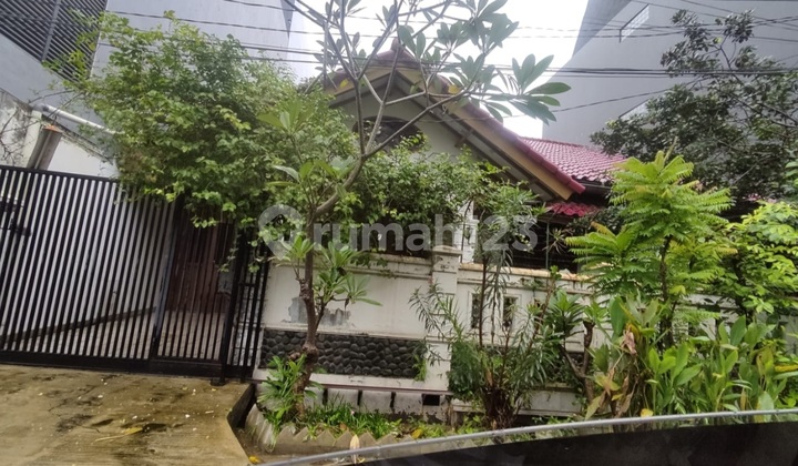 For Sale: Comfortable &amp; Move-in Ready House in Kavling Polri, Jelambar, West Jakarta