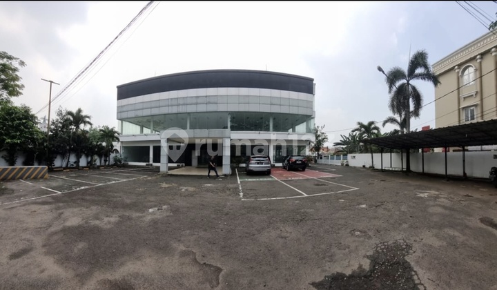 For Rent: Car Showroom + Workshop Service on Merdeka Main Road, Tangerang City For Rent: Car Showroom + Workshop Service on Merdeka Main Road, Tangerang City