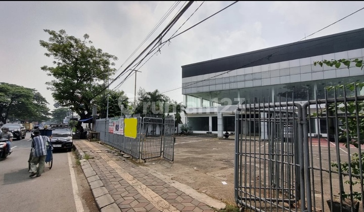 For Rent: Car Showroom + Workshop Service on Merdeka Main Road, Tangerang City For Rent: Car Showroom + Workshop Service on Merdeka Main Road, Tangerang City