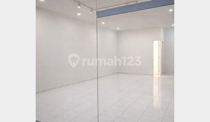 RUKO ready for business with interior design, 3½ floors in front of BPK Singgasana Pradana School, busy area. 2