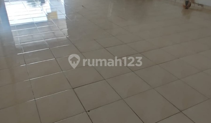 Strategic City Center Shop House near Police Barracks, Tegalega, Animal Shelter, ideal for Business Investment, Office, 2-Story Warehouse, ready to use. 1