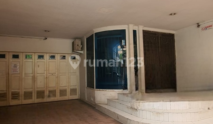 3 Rumah jadi 1 di Pusat Kota Jalan Hj. Kurdi cocok untuk keluarga besar / Home industri - 10 menit ke Tol Moh Toha 3 Rumah jadi 1 di Pusat Kota Jalan Hj. Kurdi cocok untuk keluarga besar / Home industri - 10 menit ke Tol Moh Toha