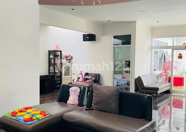 Rumah 2 lantai posisi HOOK di daerah Kopo Permai, area aman, dekat cibaduyut, TKI, terusan cibaduyut, kopo Ketapang, suka menak Rumah 2 lantai posisi HOOK di daerah Kopo Permai, area aman, dekat cibaduyut, TKI, terusan cibaduyut, kopo Ketapang, suka menak