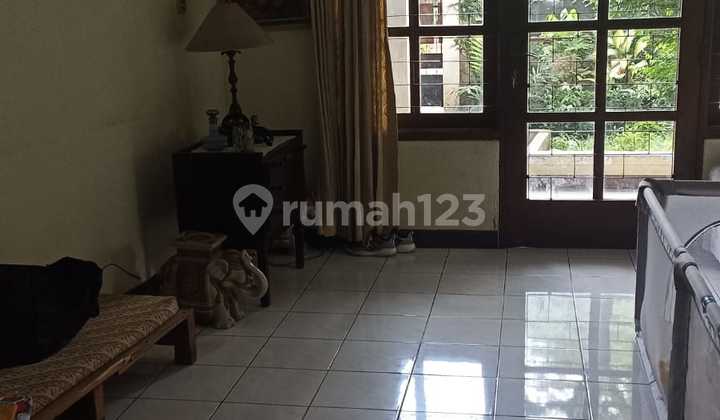 Hook House in Bintaro, South Jakarta, Near Veteran Toll Gate 2