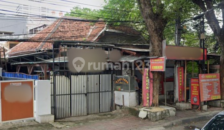 Kost House in Benhil, Central Jakarta Near Palmerah Station