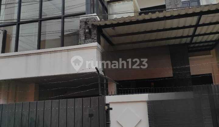 Rumah Bagus 2,5 Lantai Di Kebon Jeruk Jakbar Dekat Tol Kebon Jeruk