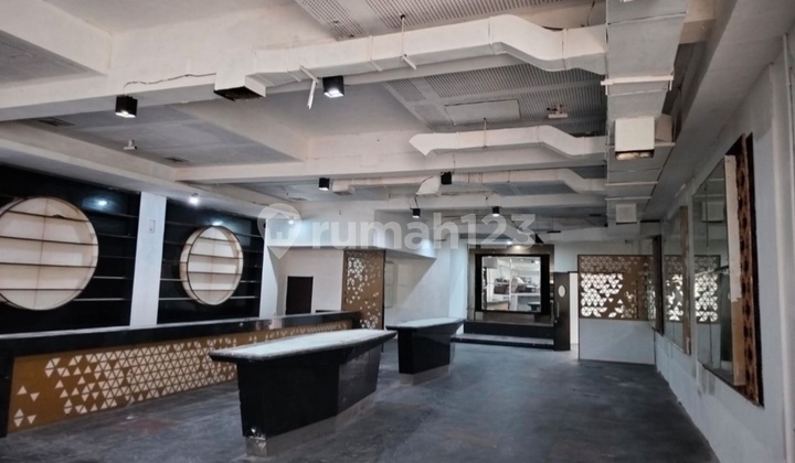 Rental Building In Kemang South Jakarta In A Commercial Area Rental Building In Kemang South Jakarta In A Commercial Area