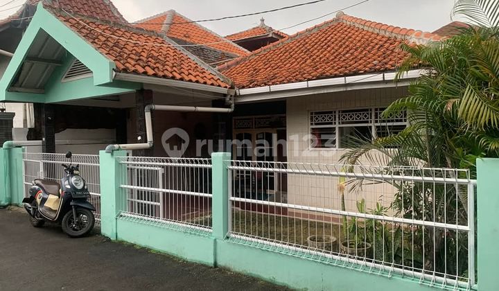Ready-to-Live House in Kedaung Ciputat Tangsel Near Jurang Mangu Station
