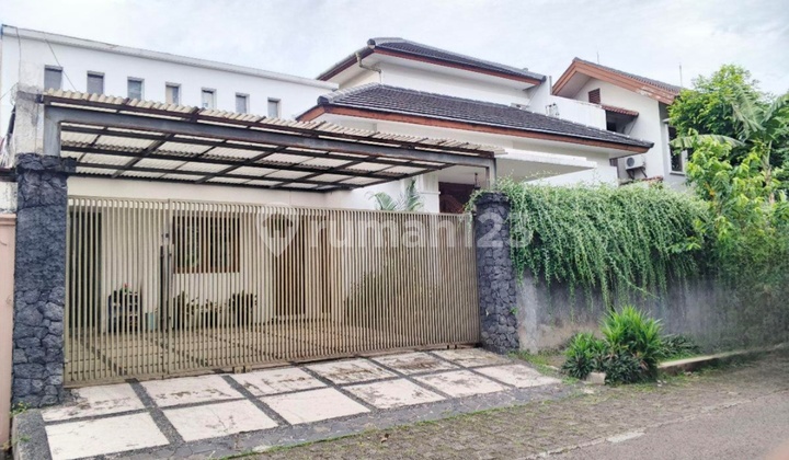Rumah Bagus di Delman Tanah Kusir Jaksel Dekat Stasiun Kebayoran 2