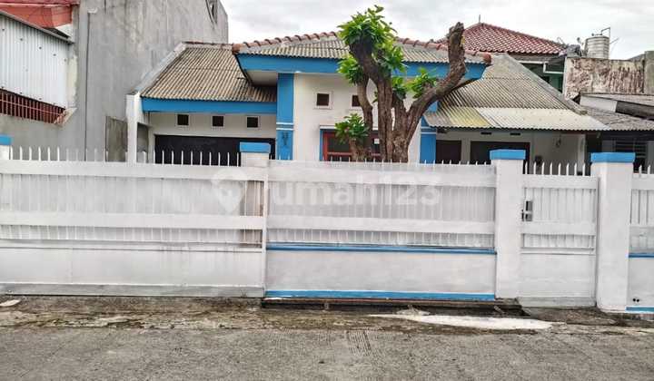 Nice House in Meruya Complex West Jakarta Near Kebon Jeruk Toll Road