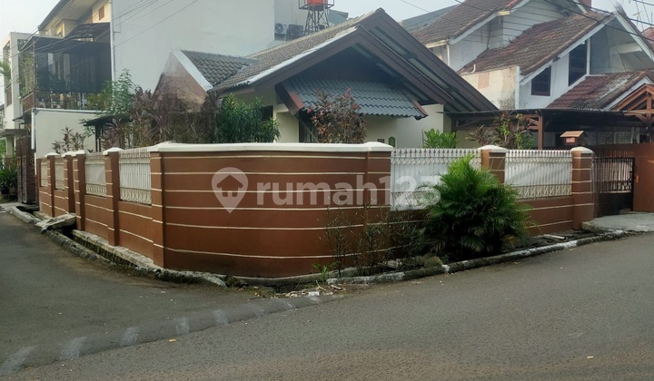 Rumah di Komplek Pondok Ranji Tangsel Dekat Stasiun Pondok Ranji