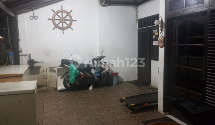 4-Story House in Benhil, Central Jakarta, Near Benhil MRT