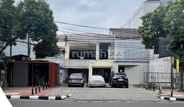 Gedung Komersial Di Kebayoran Baru Jakarta Selatan Dekat Senopati