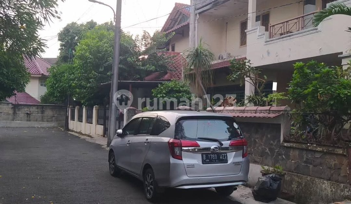 Rumah Bagus Di Bintaro Sektor 3a Dekat Bintaro Plaza 2