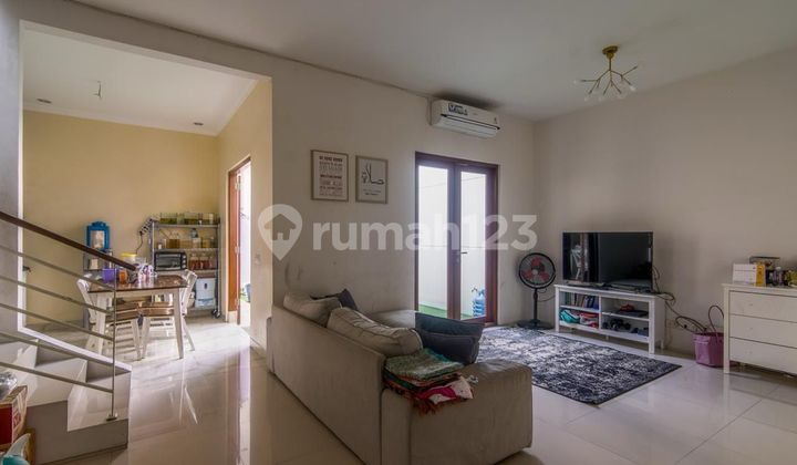 Modern Minimalist House Strategic Clover Hill Larangan Tangerang 2