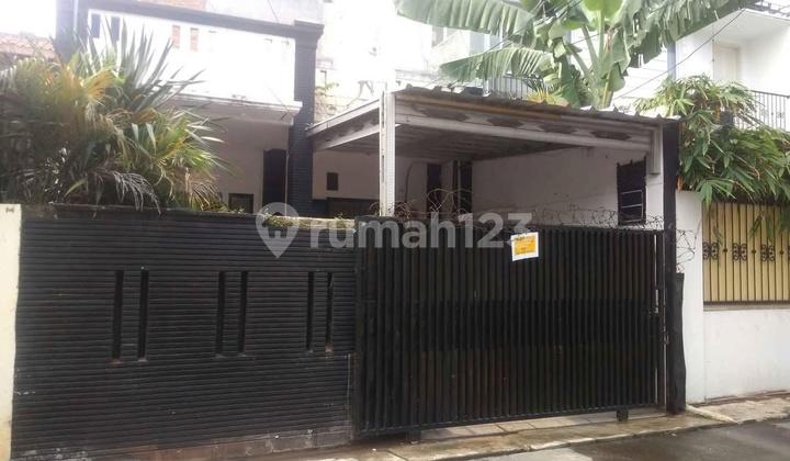 Sewa Rumah 2 Lantai Strategis Cipete Kebayoran Baru Jaksel
