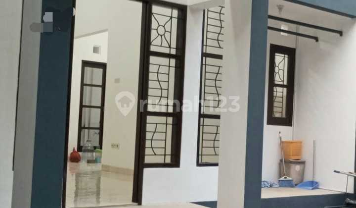 Sewa Rumah Nyaman Cluster Celesta Graha Raya Tangsel