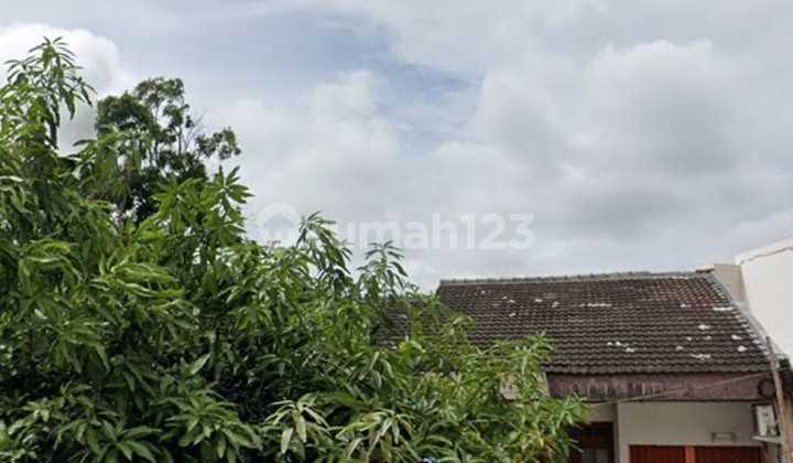 For Sale Strategic Flood-Resistant House in Srengseng, Kembangan, West Jakarta 2