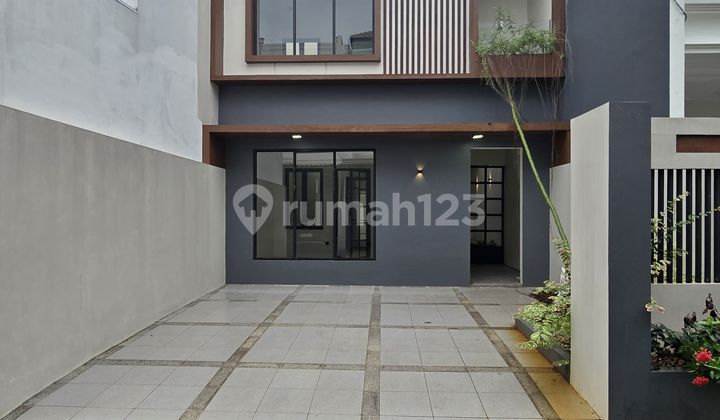 Dijual Rumah Modern Tropis 2Lantai Siap Huni Jagakarsa Jaksel