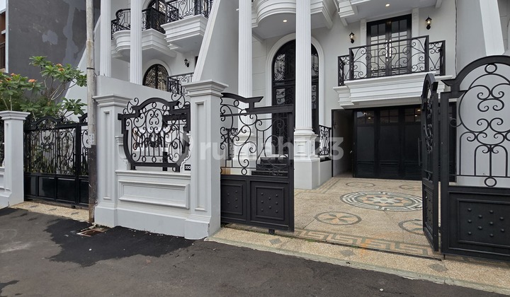 Rumah Mewah 3 Lantai Siap Huni Dekat Dengan Kebun Binatang Ragunan di Alfamart Pepaya, Jl. Pepaya Raya, Jagakarsa, Jagakarsa, Kota Jakarta Selatan, DKI Jakarta, Indonesia, 12620, Jagakarsa Rumah Mewah 3 Lantai Siap Huni Dekat Dengan Kebun Binatang Ragunan di Alfamart Pepaya, Jl. Pepaya Raya, Jagakarsa, Jagakarsa, Kota Jakarta Selatan, DKI Jakarta, Indonesia, 12620, Jagakarsa