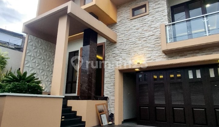 DIJUAL RUMAH MEWAH MURAH 3Lantai Di Pesanggrahan Jakarta