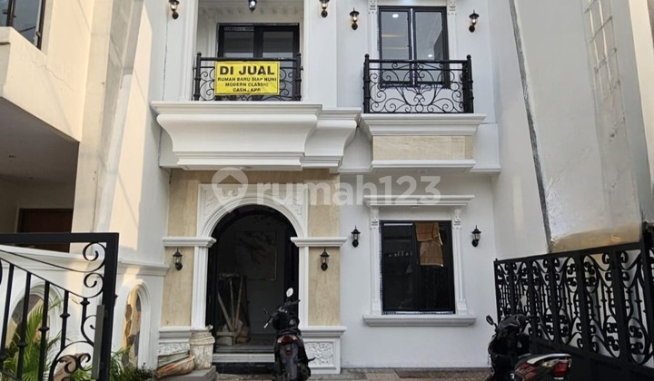 Rumah 3 lantai+Rooftop mewah jagakarsa jaksel