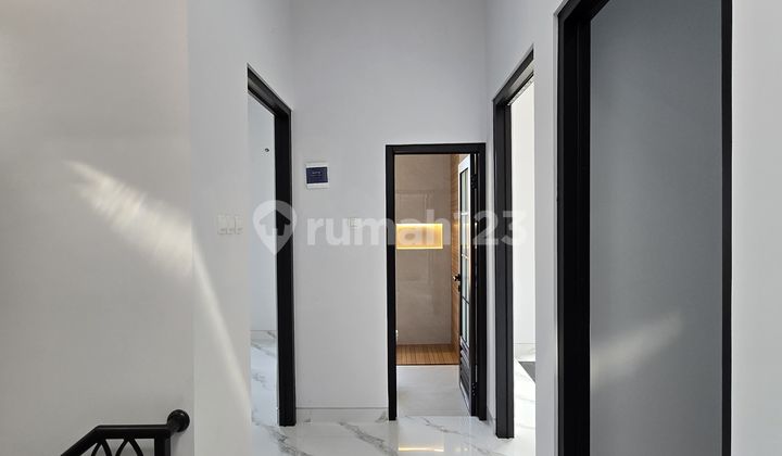 DIJUAL RUMAH MURAH DIBAWAH 1M 2lantai model American Klasik 2