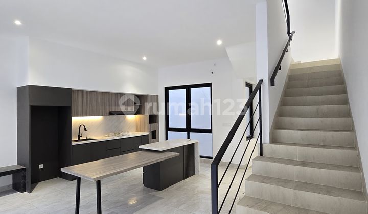 Rumah Private TownHouse Sisa Satu Unit KPR dan Bisa DP 0%  2