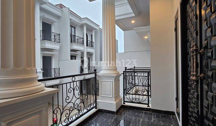 Rumah Mewah Bergaya Klasik Eropa Dalam Cluster Jagakarsa Jakarta Selatan 3