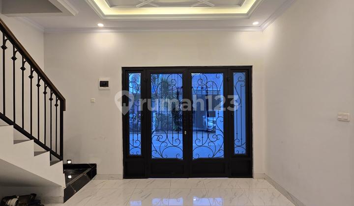 DIJUAL RUMAH MODERN KLASIK Tanah Baru, Depok  2