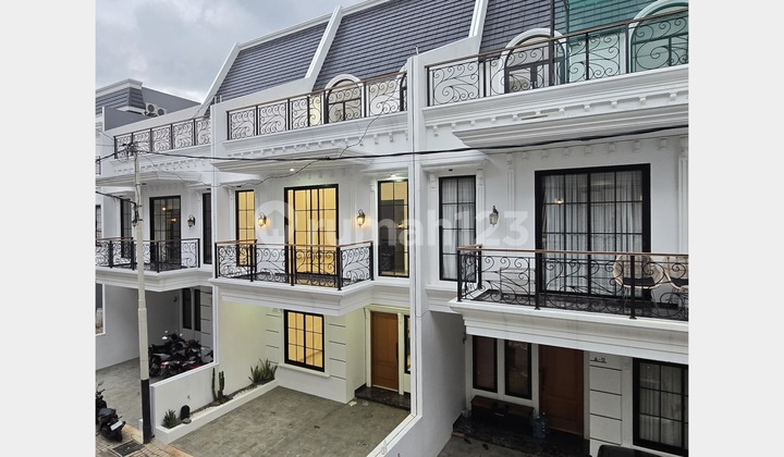 RUMAH Cluster Exclusive plus Rooftop mewah siap huni JAGAKARSA RUMAH Cluster Exclusive plus Rooftop mewah siap huni JAGAKARSA