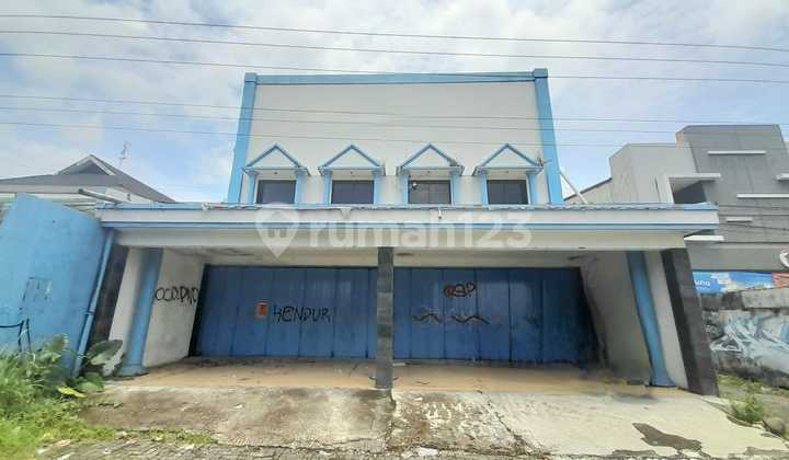 Ruko 2 Lantai Lokasi Strategis di Jalan Raya Magelang - Yogyakarta Ruko 2 Lantai Lokasi Strategis di Jalan Raya Magelang - Yogyakarta