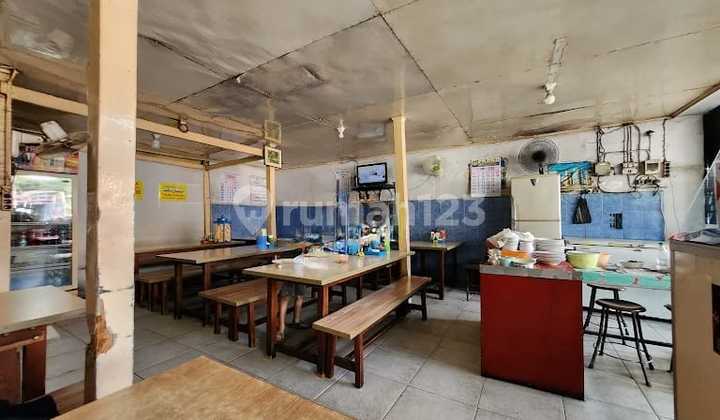 Strategic Location Shop House in Brigjen Katamso Street Business Area - Yogyakarta 2