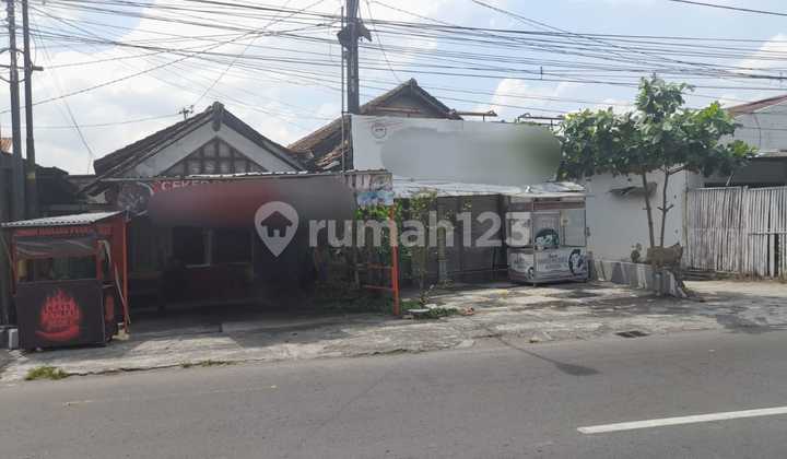 Dijual Rumah Tinggal Lokasi Strategis di Jl. Veteran Umbulharjo Dijual Rumah Tinggal Lokasi Strategis di Jl. Veteran Umbulharjo