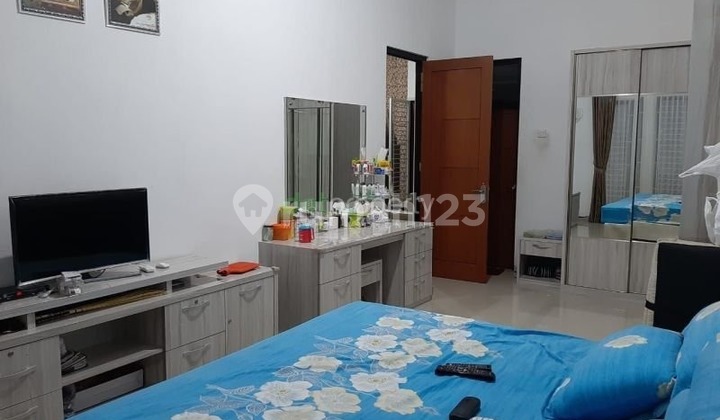 Business Space & 2-Story House Strategic Location on Sultan Agung Street, South Magelang Business Space & 2-Story House Strategic Location on Sultan Agung Street, South Magelang