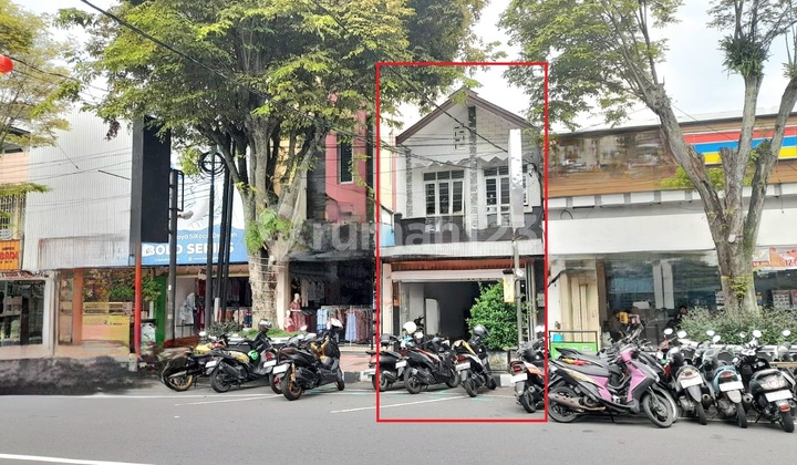 For Rent Strategic Location Shop House on Jalan Pemuda, Magelang City 1