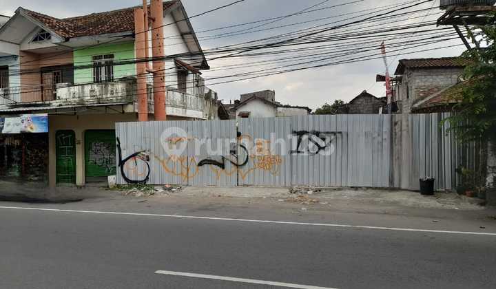 Land Area 300 Square Meters, Strategic Location on Jaksda Adisucipto Street, Depok, Sleman