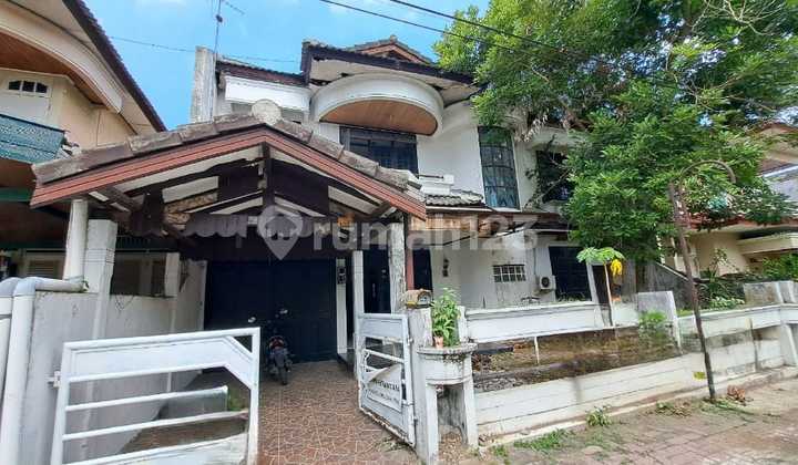 2-Story House in the Elite Housing Complex of Perum Puri Gejayan, Condong Catur Sleman 2