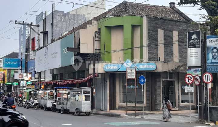 Ready-to-Use Shop House in a Strategic Location in Magelang City Business Area Ready-to-Use Shop House in a Strategic Location in Magelang City Business Area