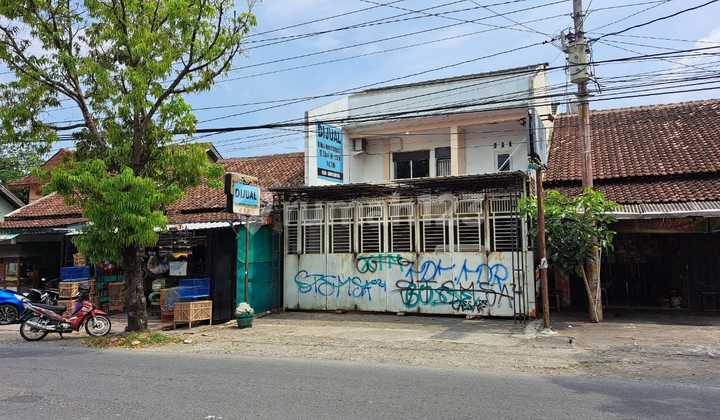 2-Story Shophouse Suitable for Business Located in Godean Sleman
