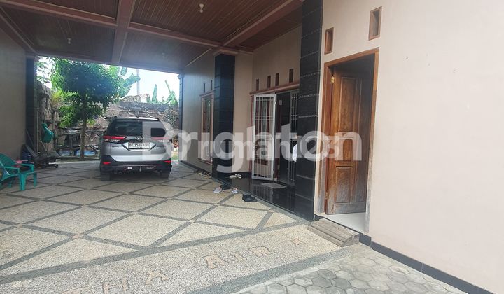 Sturdy 3-Story House + 2 Self-Built Shophouses, Wayhuwi, Jatiagung, South Lampung