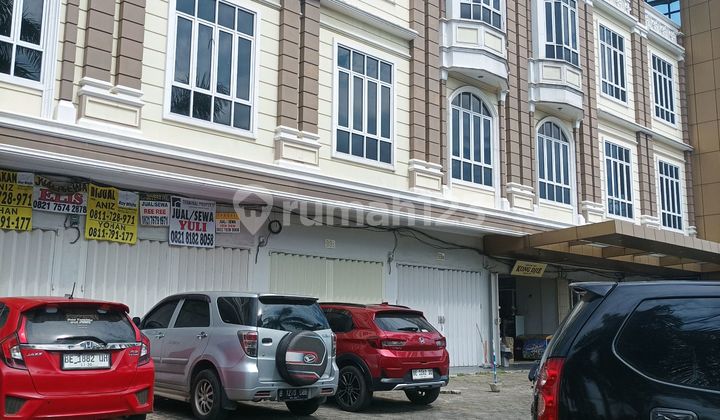 New 3-Story Ruko for Rent on Gatot Subroto Street, Pahoman, Bandar Lampung