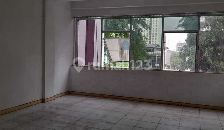 Ruko Siap Huni Dijual di Kebayoran Lama Area