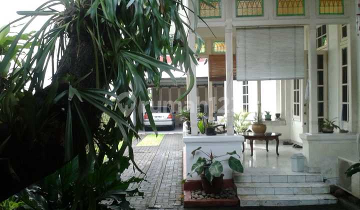 Rumah siap huni di Menteng 2