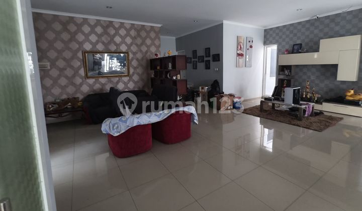 Ready-to-Occupy House in Bintaro Sector 1 2