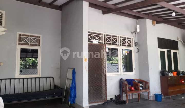Ready-to-occupy house in Pamulang Villa Housing Complex 2