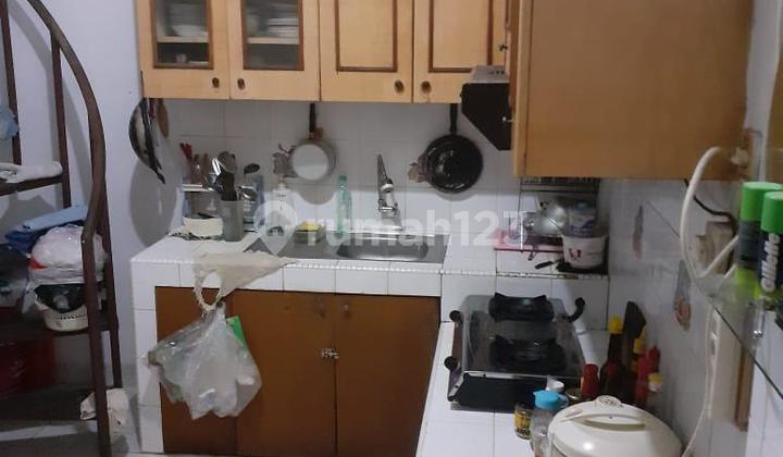 Rumah 2 Lantai Bagus Bisa Parkir 2 Mobil