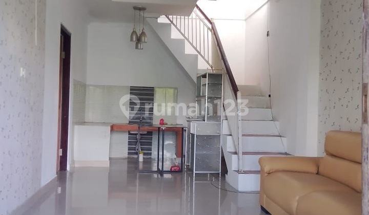 DIJUAL RUMAH 2 LANTAI DI BAWAH 1M! 2